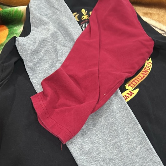 Universal Studios Harry Potter Hogwarts Longsleeved Tee, size S - Picture 4 of 5